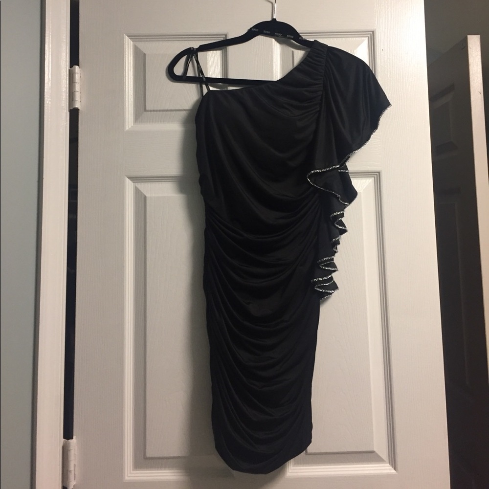 XOXO Ruffle One Shoulder Ruched Black Dress - Picture 3 of 9